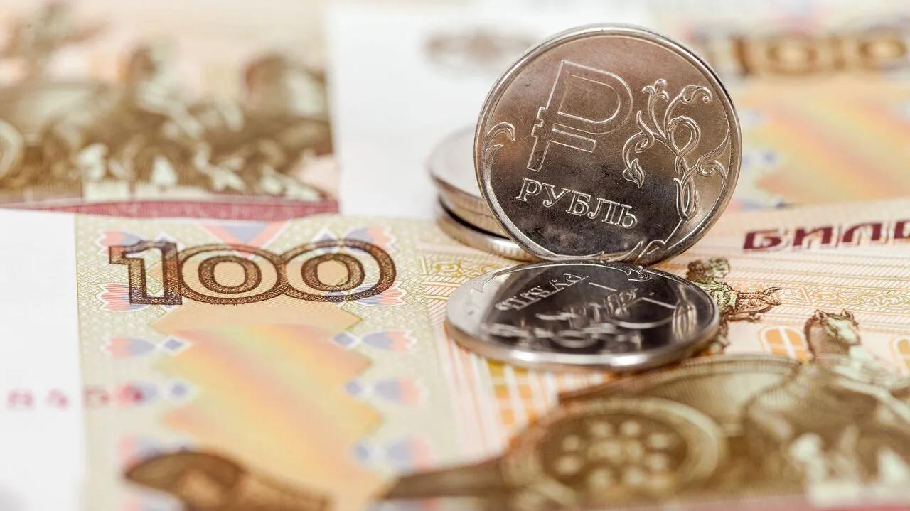 在与联邦税务局局长丹尼尔·叶戈罗夫会面时，俄罗斯总统普京提出了包括石油和天然气收