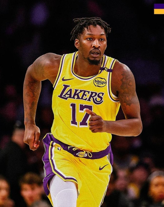 ESPN的薪资专家鲍比-马克斯表示，火箭休赛期首先应该与多里安-芬尼-史密斯签下
