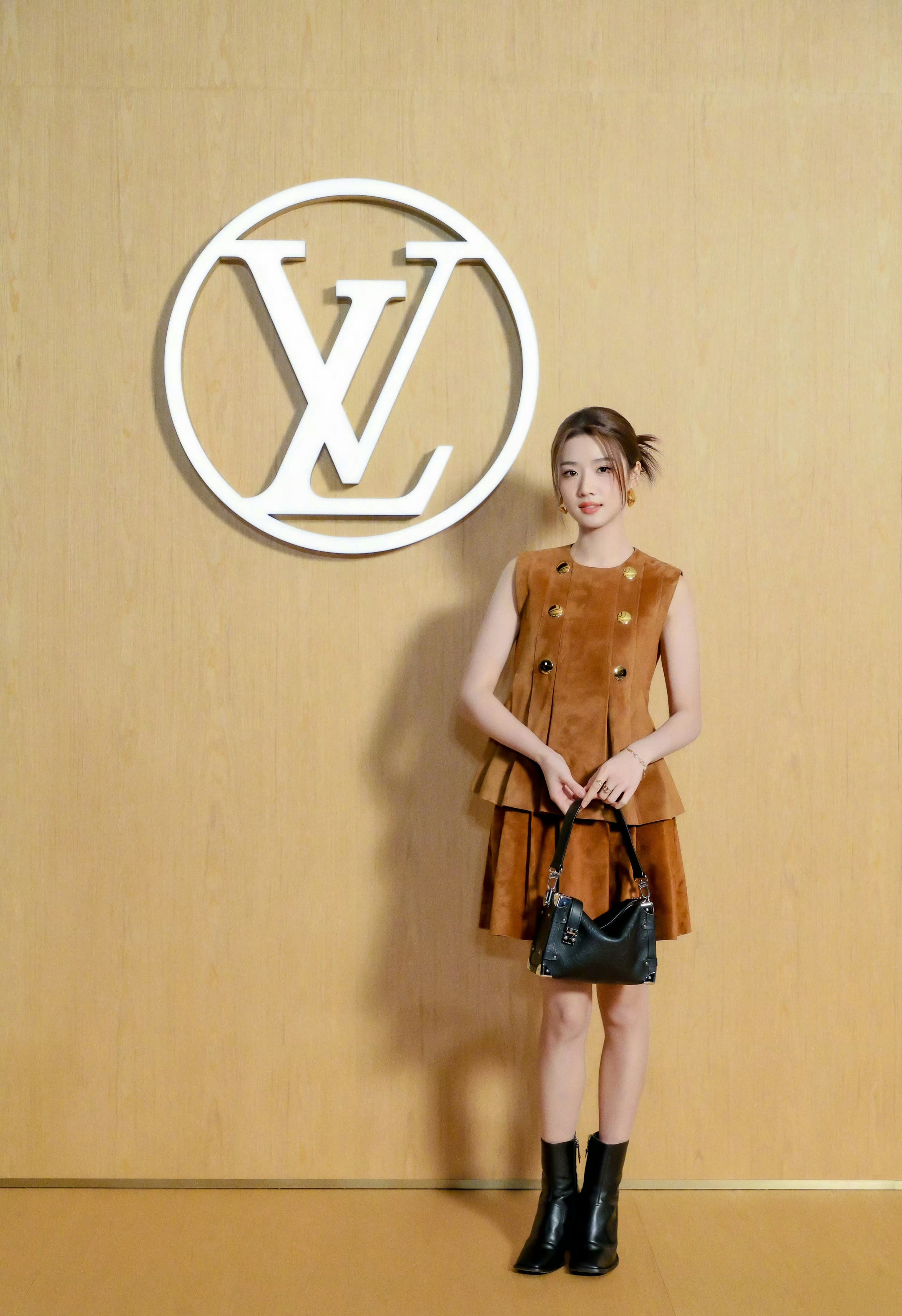 卢昱晓出任LouisVuitton品牌挚友