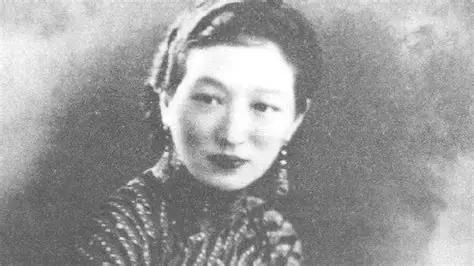1949年，晚清首富盛宣怀的小女儿，集万千宠爱于一身的盛方颐在上海出租屋内自尽而