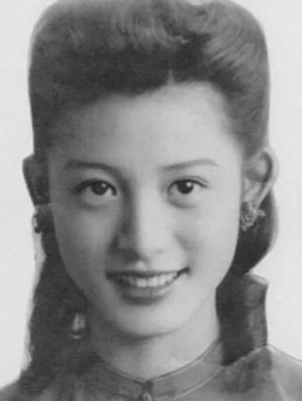 1919年，61岁的康有为娶了19岁的张光，几年后，康有为的身体就不行了。于是他