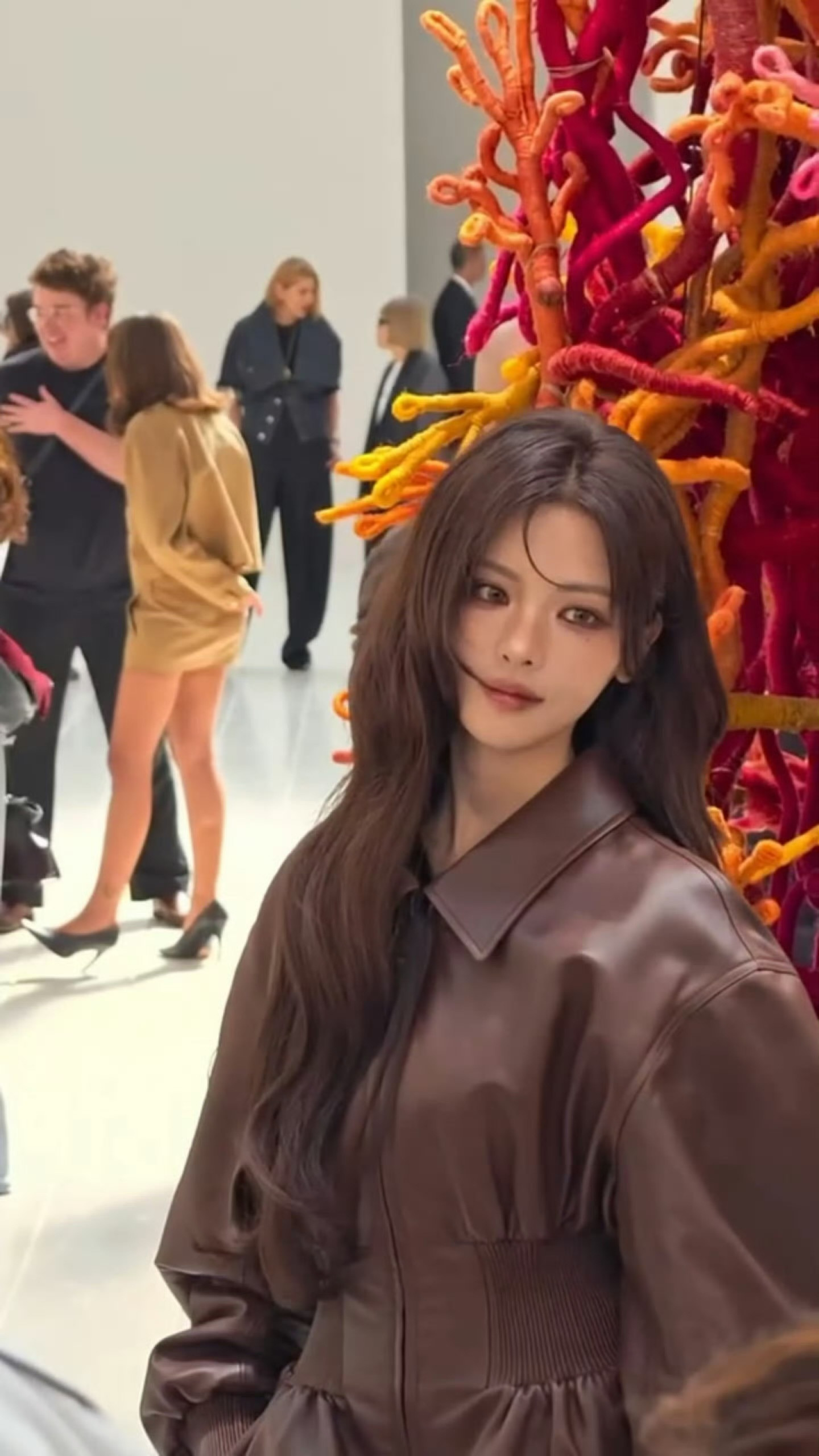 杨超越女王好细好直好长的腿🥵此女气场无敌​​​