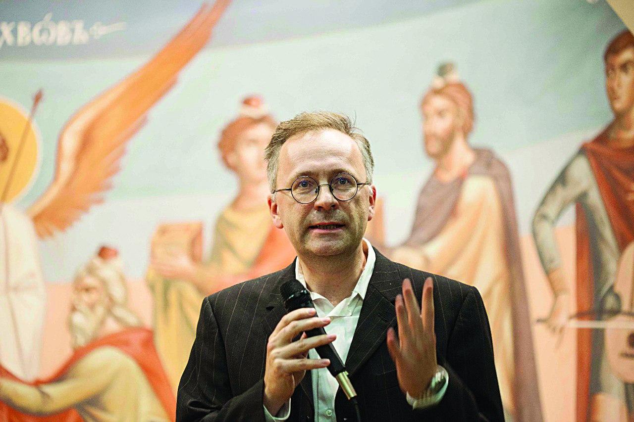 圣彼得堡警方逮捕了58岁的欧洲大学副教授伊戈尔·扎伊采夫，指控其“资助恐怖主义”