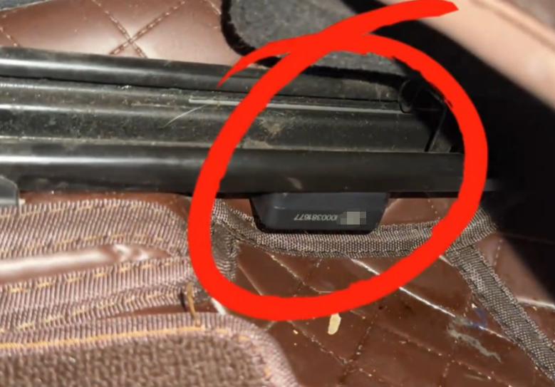 “冤不冤？”2020年9月，北京，一女子偷偷在丈夫车上装了定位器，并在第二天打电