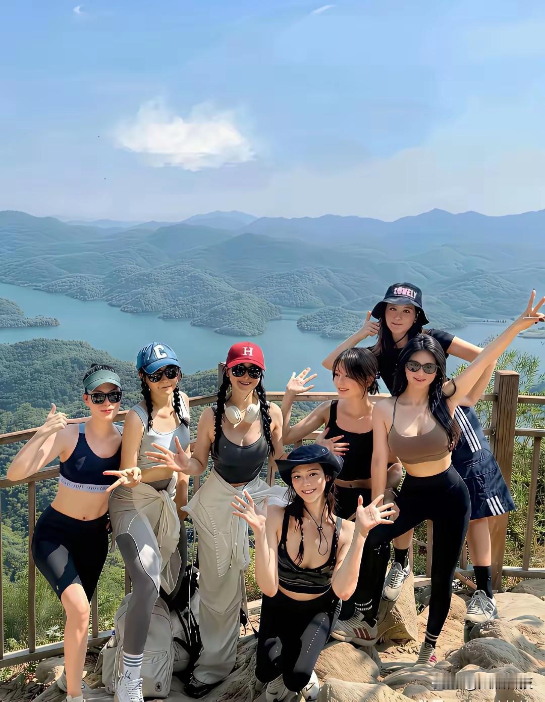 夏日生活打卡季爬山行业也这么卷了嘛？