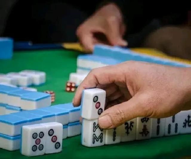 麻将馆集体倒闭！别再甩锅经济下行，真正的死因，让所有创业者后背发凉！昨天下