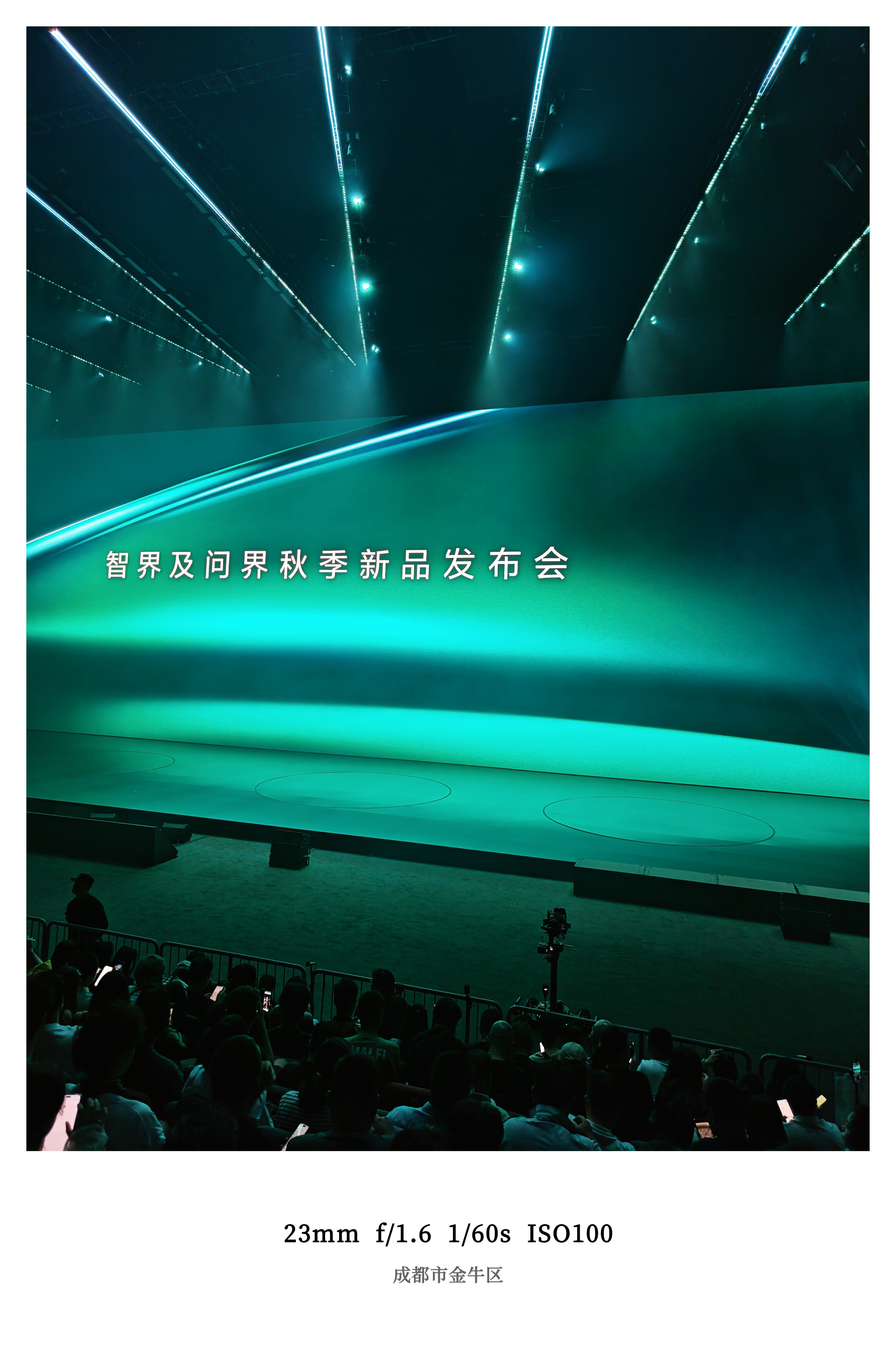 今天我离这么么么近[点赞]门口拍到一辆超帅的极光绿R7买一辆给神仙姐姐庆祝生日很