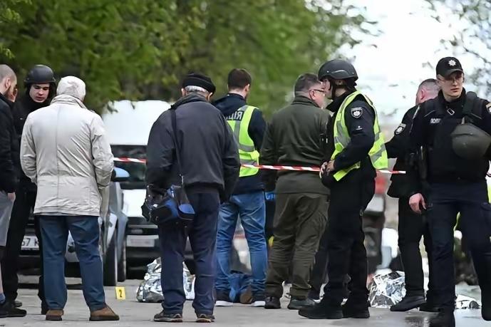 震惊！乌克兰首都爆发罕见枪击事件基辅再次传来令人震惊的消息。4月中旬，乌克兰