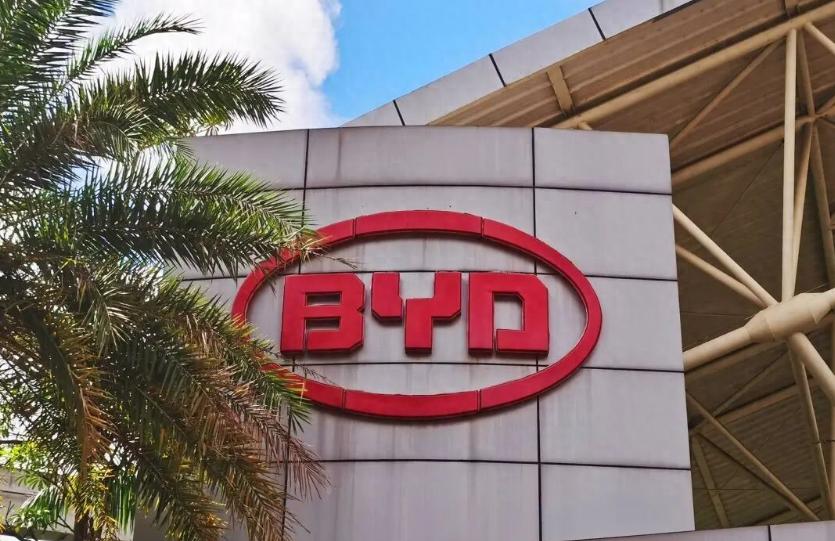 比亚迪狂揽人才！春季招聘超4000人，技术岗最高月薪上万家人们，比亚迪又搞