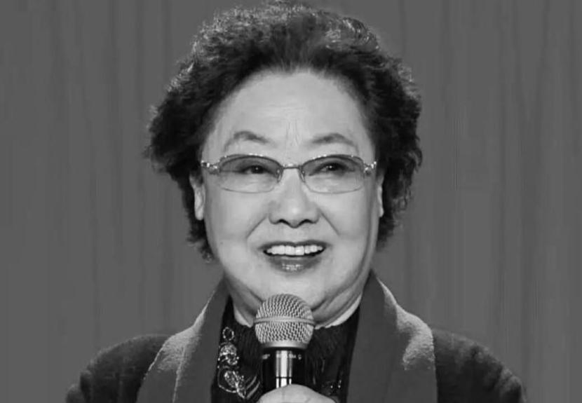 郭兰英逝世，为什么全中国人脑子里都会自动播放《我的祖国》？当年乔羽死活不写“万里