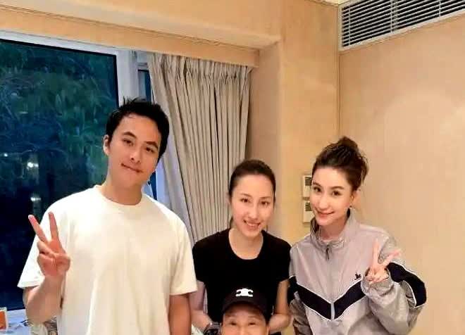 何超莲死守婚姻根本不是旧情难忘，这个三十多岁的豪门千金活得比谁都清醒！窦
