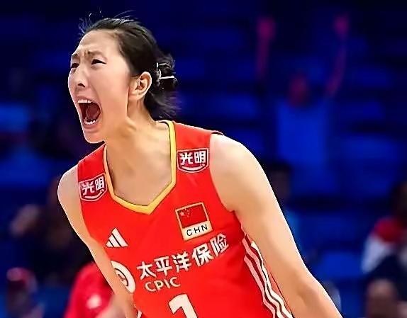 副攻场场隐身，女排快攻快没了王媛媛1分、全队副攻局均3分，这球怎么赢？打墨西