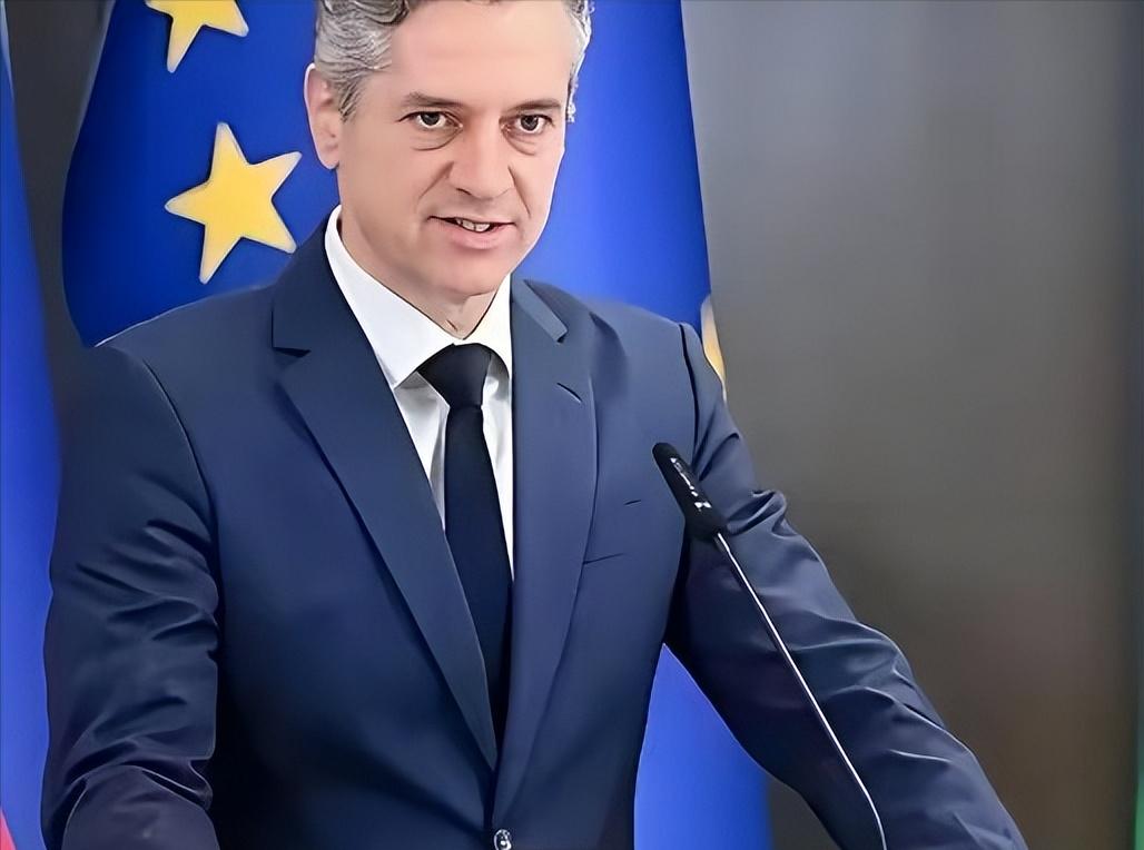 大过年的，没想到比利时首相竟然这样说中国！比利时首相德韦弗说：所有人都想加入