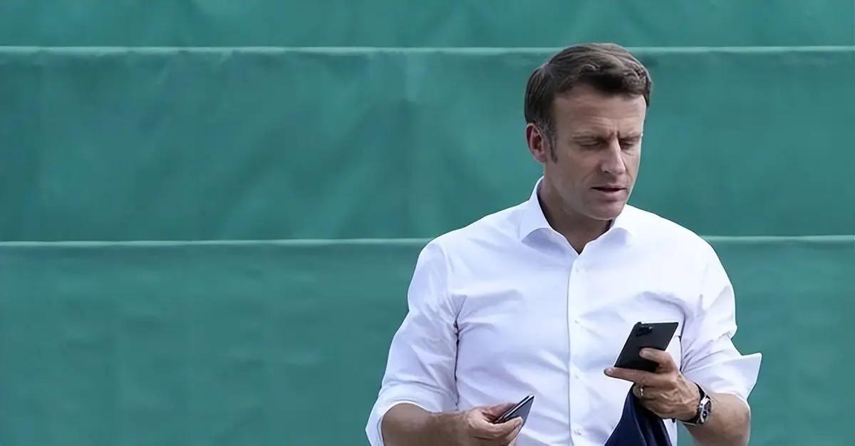 月初马克龙访华受到热烈欢迎，掀起一股法国热。月底，巴黎发生京东盗窃。据报道，2