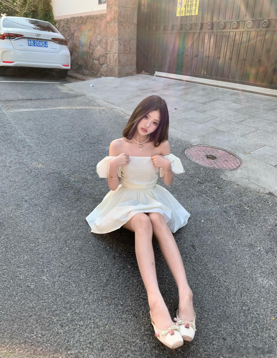 力儿好怀念那个薄薄瘦瘦的自己…..为什么我是个热爱美食不挑食的小女孩…