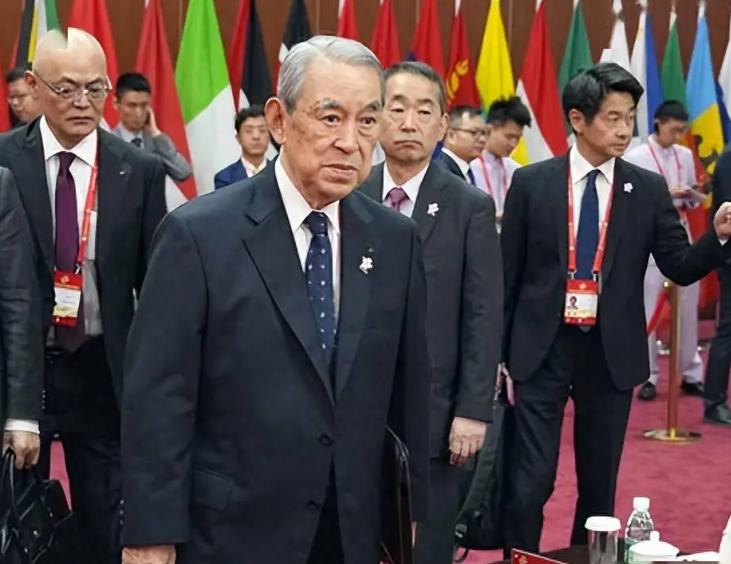日本机床销售老哥，干了半辈子，那天，脑子里只有三个字——要完了。他手上好几个中国