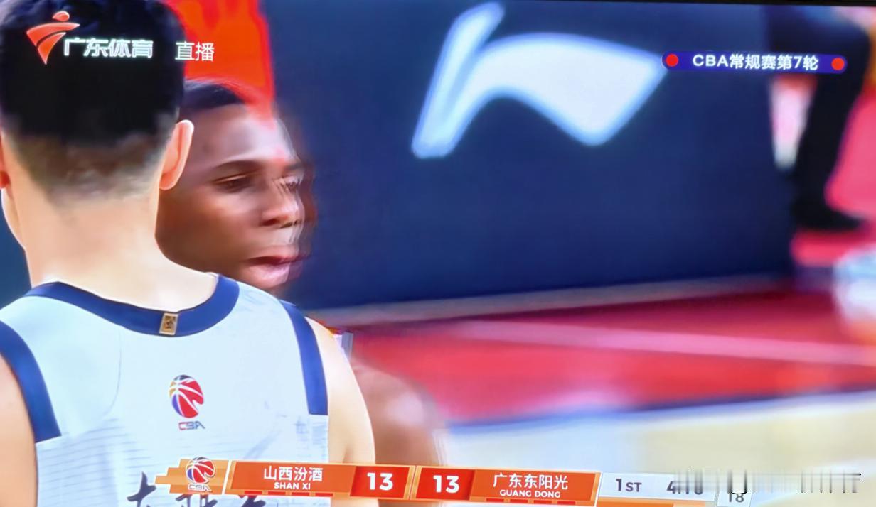 裁判真的双标啊[捂脸哭][捂脸哭][捂脸哭]山西队主场，谁来了都难赢[大笑][大笑]