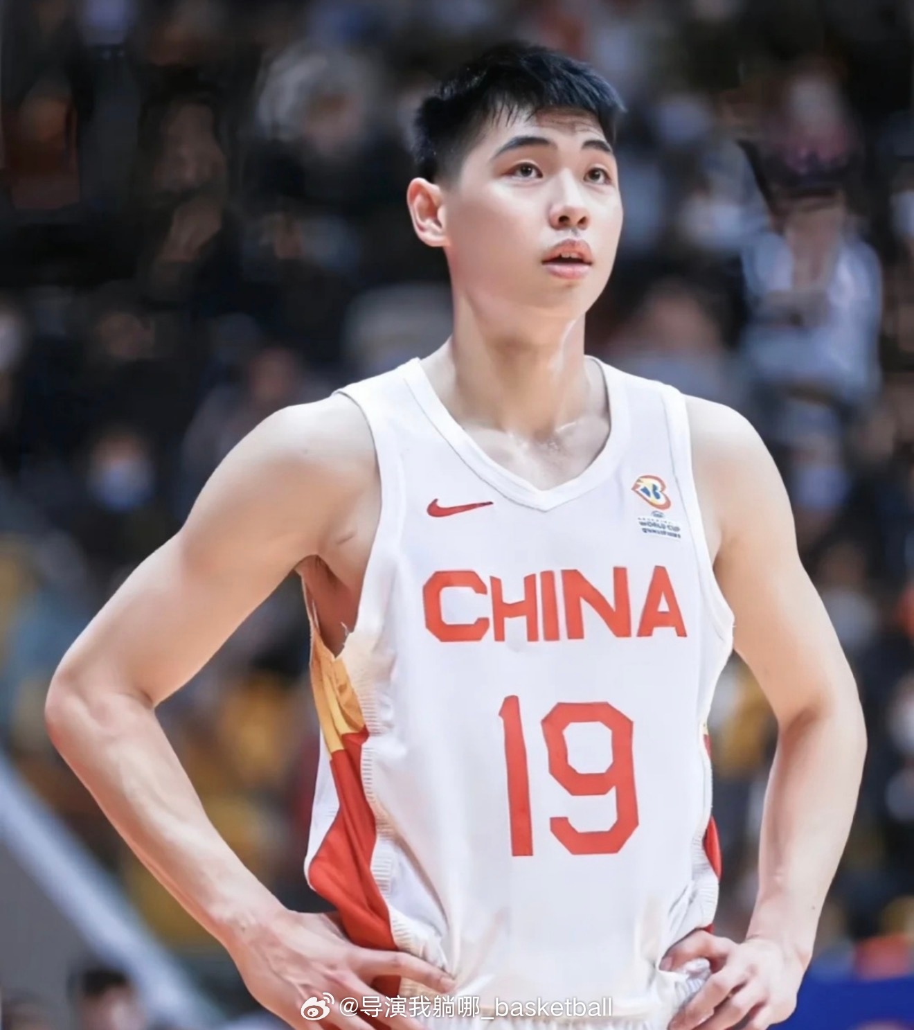 今年这支广东男篮输了9场比赛，仔细看了他们的阵容真的非常恐怖，轮换阵容中几乎全部