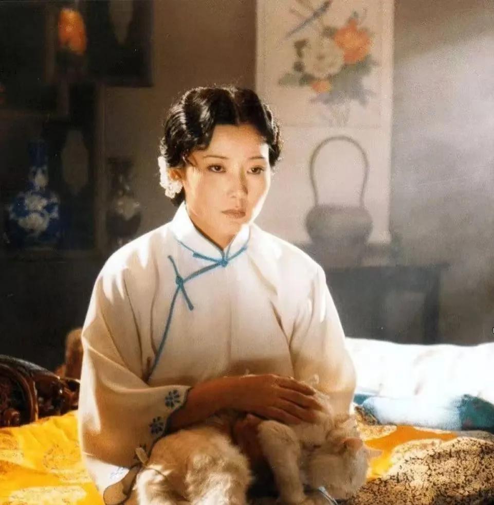 《大宅门》里的杨九红，为啥到最后被白景琦厌恶？其实从根上就埋下了伏笔。老七