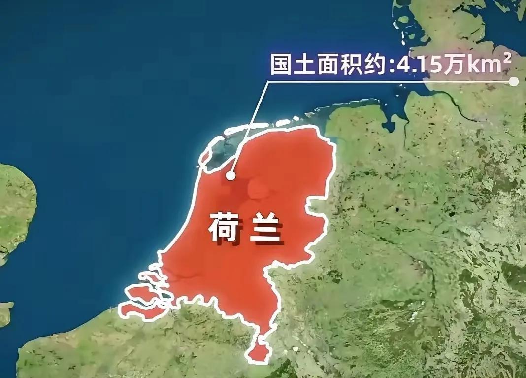 能不能吃饱饭和人均耕地面积没有半毛钱关系，好比不种地的城里人照样能够吃饱饭、吃到