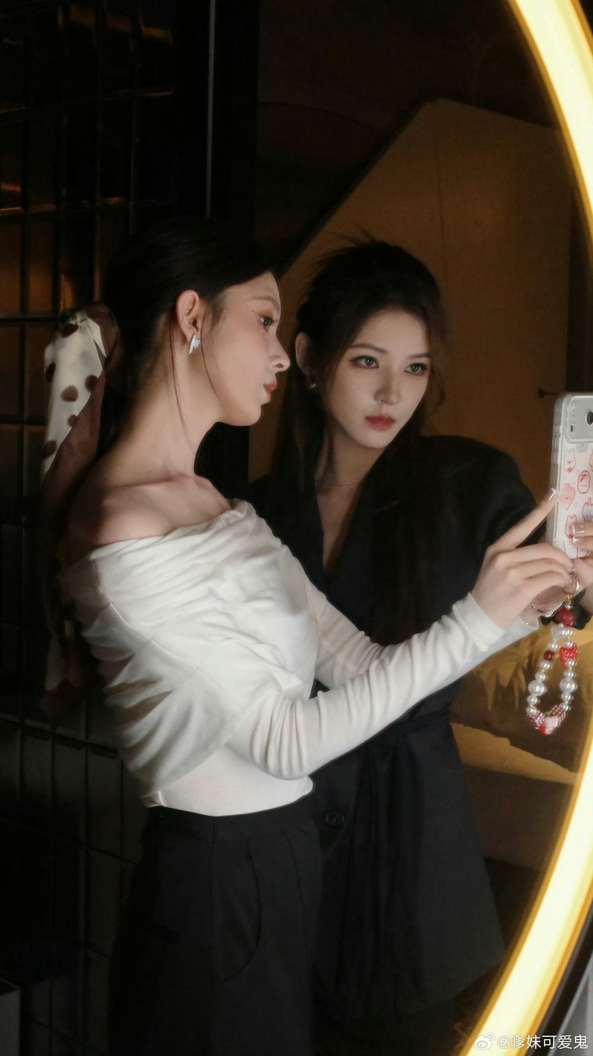 张予曦单手抱陈瑶我直接怒开一篇双女文