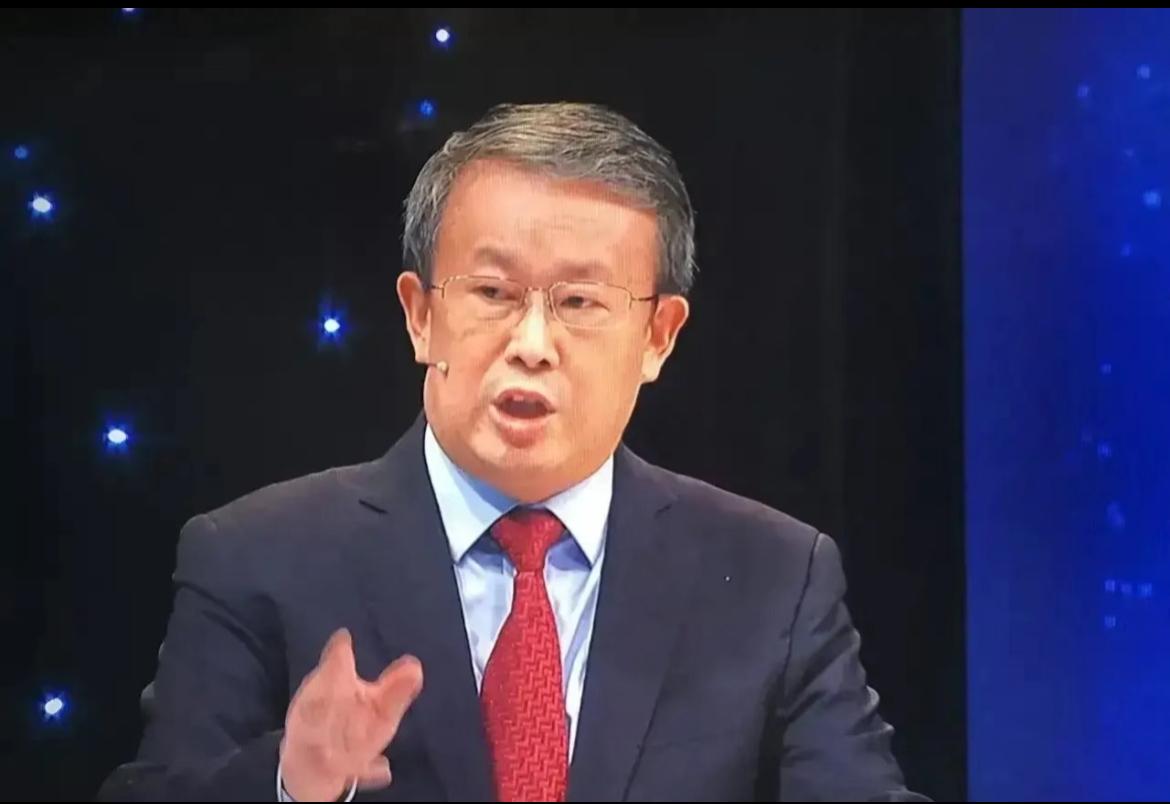 这双标玩得也太溜了！平时把“向美国看齐”挂嘴边的法学大拿，怎么一提美国《