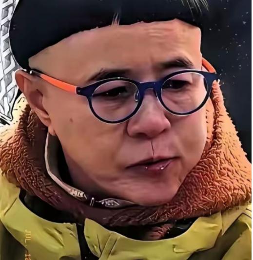 快60岁的刘纯燕，也就是大家熟悉的金龟子，每个月拿着8900的退休金，每隔20天