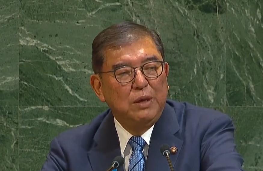 石破茂任职342天后他辞职了，64岁的高市早苗在选举中成为了自民党总裁，合作26