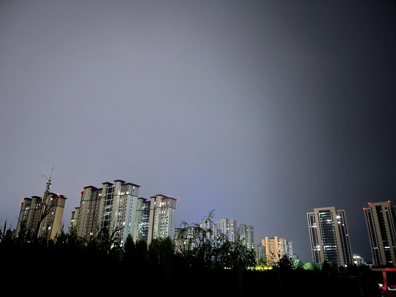 蔡澜经典10句话尽量学习、经历、旅游、吃好东西，人生就更美好。不一定最贵的食