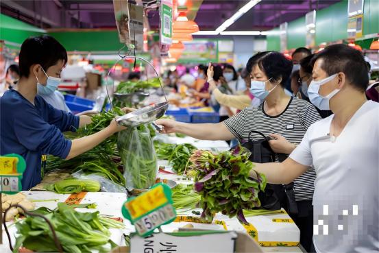 中日一旦开战，我们普通人该怎么办，普通人一定要听国家的安排，有工作的正常上班，没