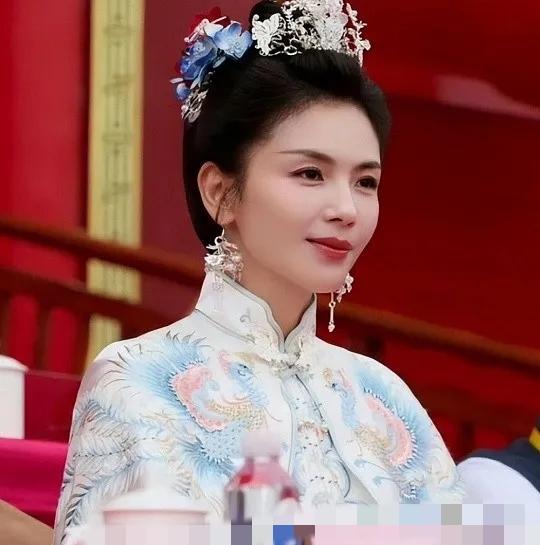 明眼人都看得出来了，刘涛之所以能演妈祖，不是她演技有多好，而是她集天时地利人