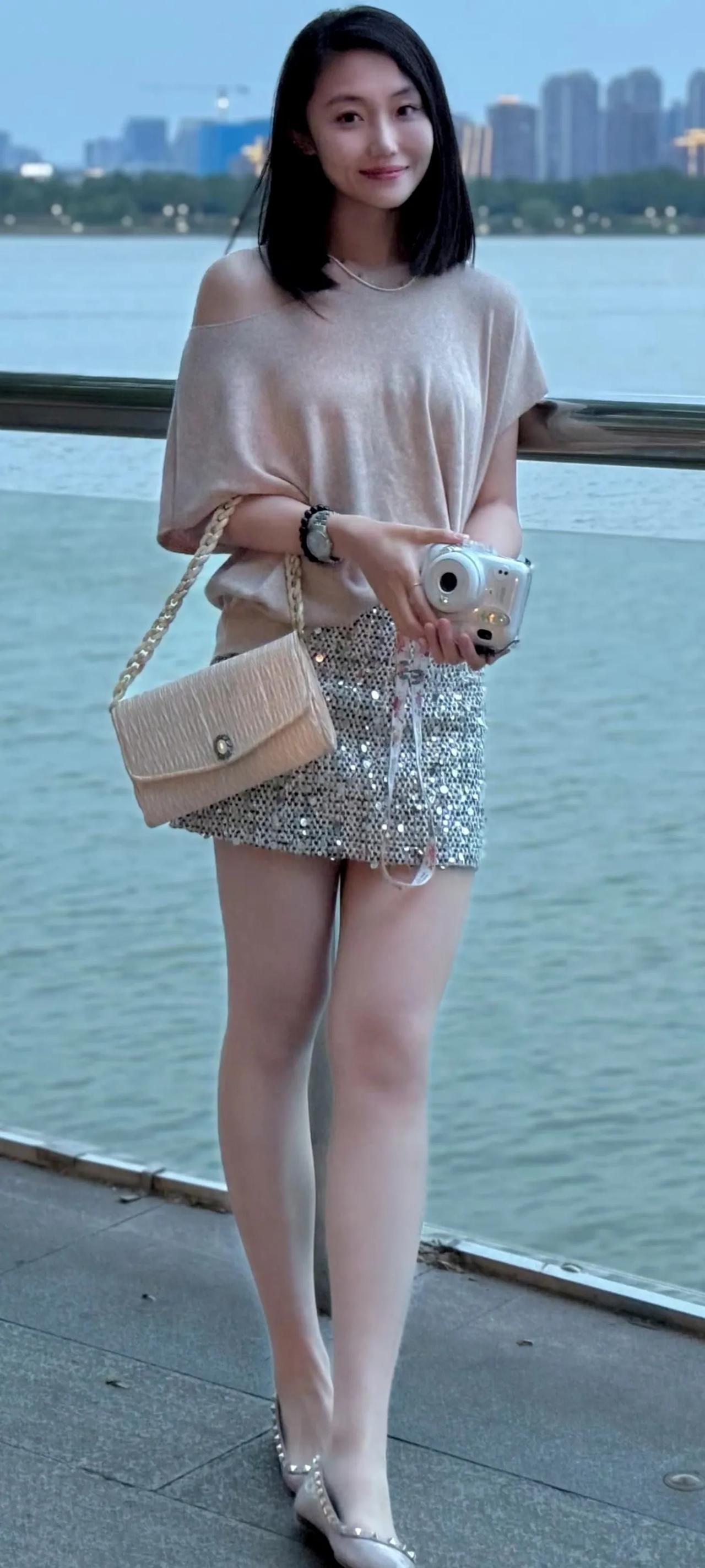美女穿搭分享唯美的美照女生怎么穿搭会看上去很优雅