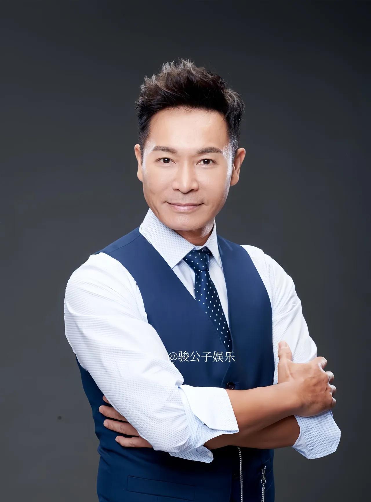 港媒一直有消息说，郭晋安在去年离婚后，开始和小他37岁的港姐庄子璇谈恋爱。不过，