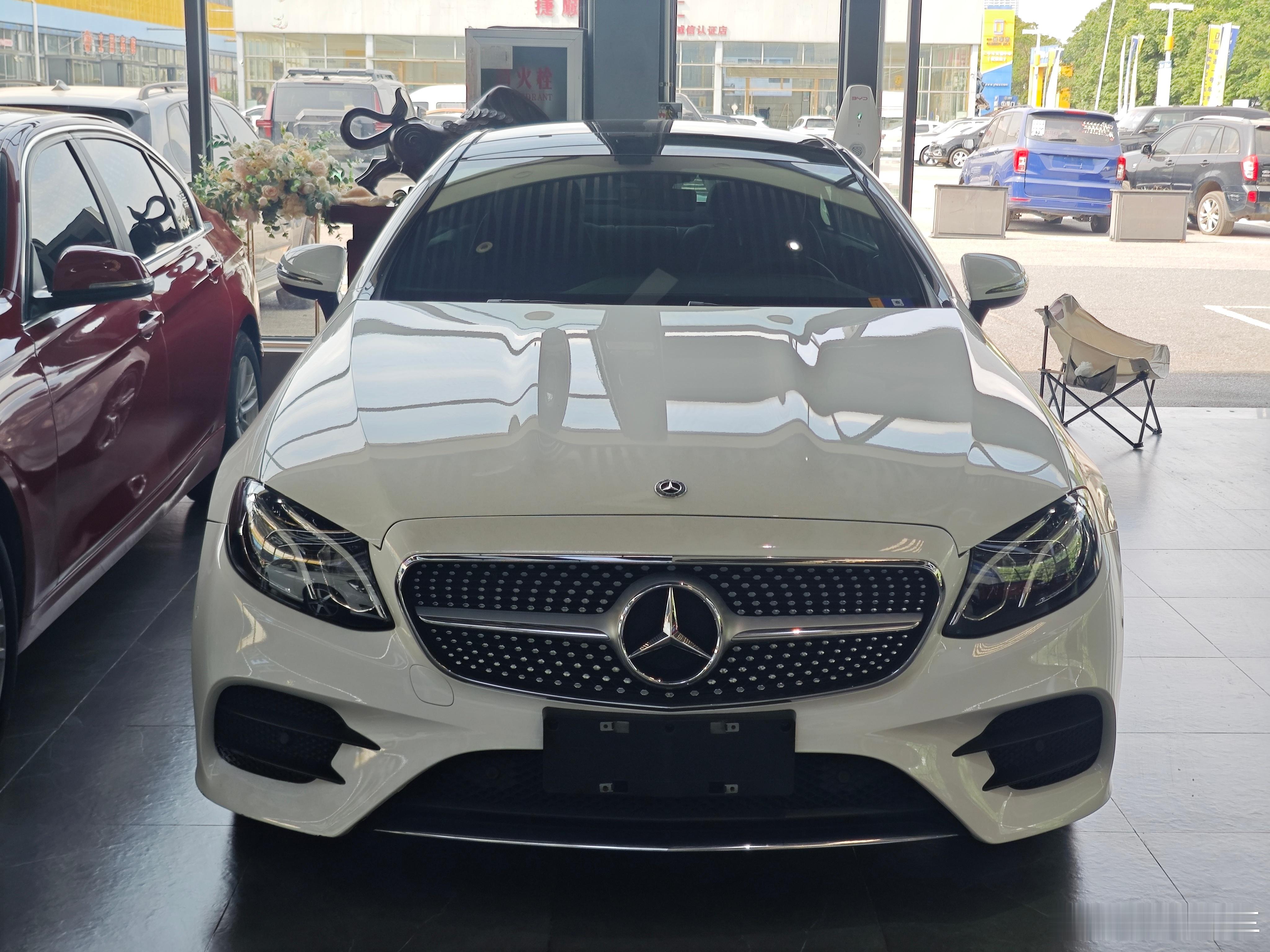 最漂亮的E20年上牌E260Coupe​小姐姐一手，4.1万公里实表几处