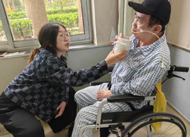 “棋圣”聂卫平去世，女儿发文透露细节，晒患病期间照片！1月15日，聂卫平女儿