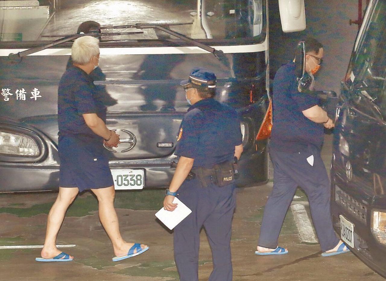 国民党最近炒作“断交8国就是因为民进党内出现大陆间谍”，以此来攻击民进党“卖台”