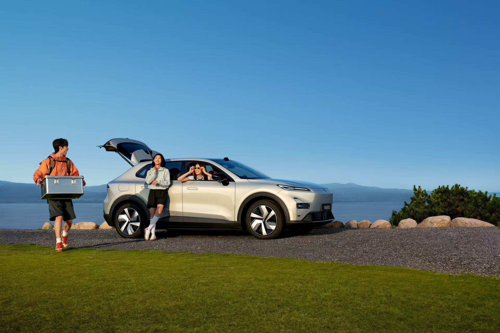 深蓝S05获3月新能源紧凑型SUV销量第一3月深蓝S05月销16881辆，市占率