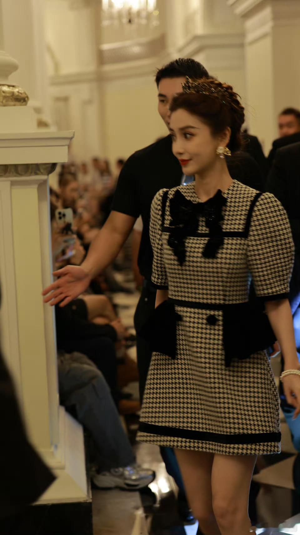 angelbaby杨颖如今的境遇大家觉得可惜吗？她的颜值确实高，参加综艺拍杂志出