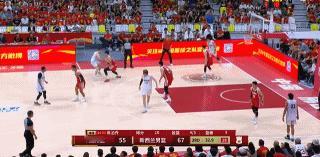 烂得一匹！男篮国家队热身赛，王俊杰4分+3板+2帽+1断，投篮5中2，自己运球到