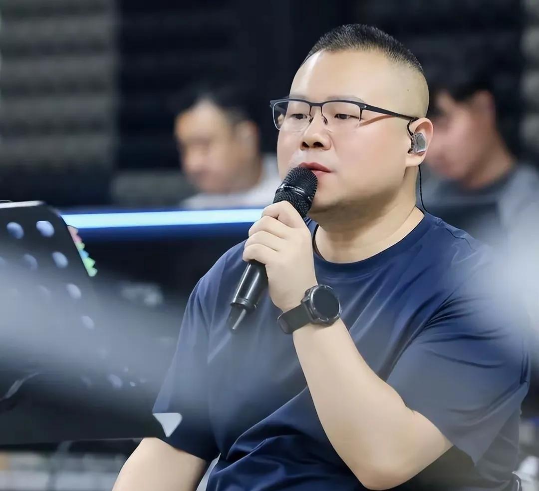 岳云鹏要开演唱会了，而且门票一千块钱一张，有些人不看好他，说他不会唱。其实这些