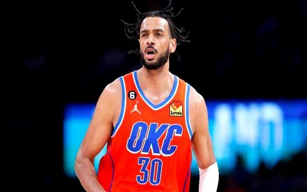 凌晨四点，骑士队的裁员令直接甩在了达里厄斯布朗的脸上。为了在季后赛前夕抢到一个能