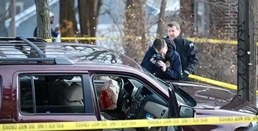 执法失控，州长备战，国民警卫队真要上街？美国最近真魔幻。明尼苏达州一个叫蕾妮·