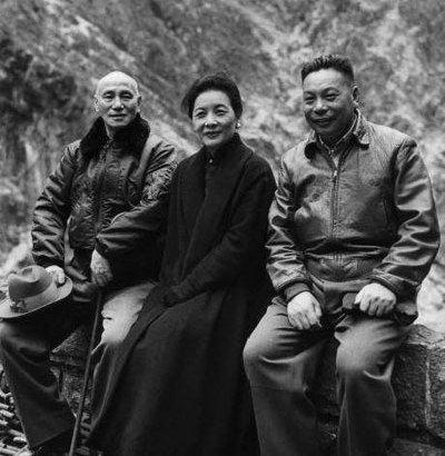 蒋介石宋美龄还是有夫妻相的，蒋经国的长相和他们俩是毫无相干的样子。不过蒋经国和妻