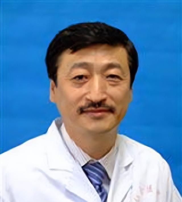 3.2亿现金堆成山，发霉都花不完！这竟是骨科泰斗郝定均的家底，着实让人脊背发凉！