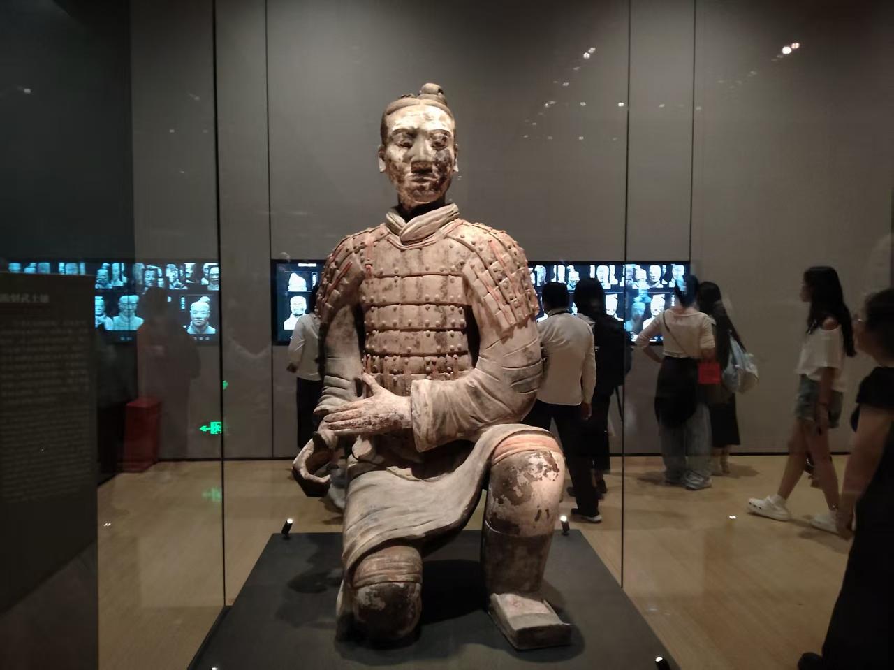 假如嬴政不是第一个皇帝:秦高祖:劳资虽然不是大秦第一个国君却