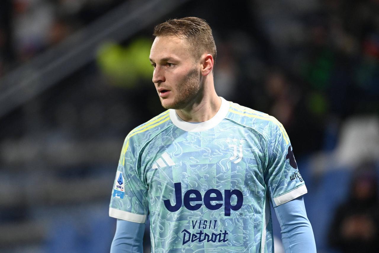 难崩，最失望球员你文蝉联5年了！库普迈纳斯被评为“2025年最令人失望球员”