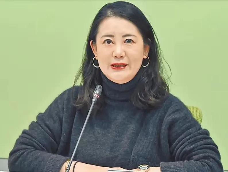 吴思瑶这回尴尬了，黄国昌发声痛斥，蒋万安、张善政乐开了花！最近台岛政坛可真热