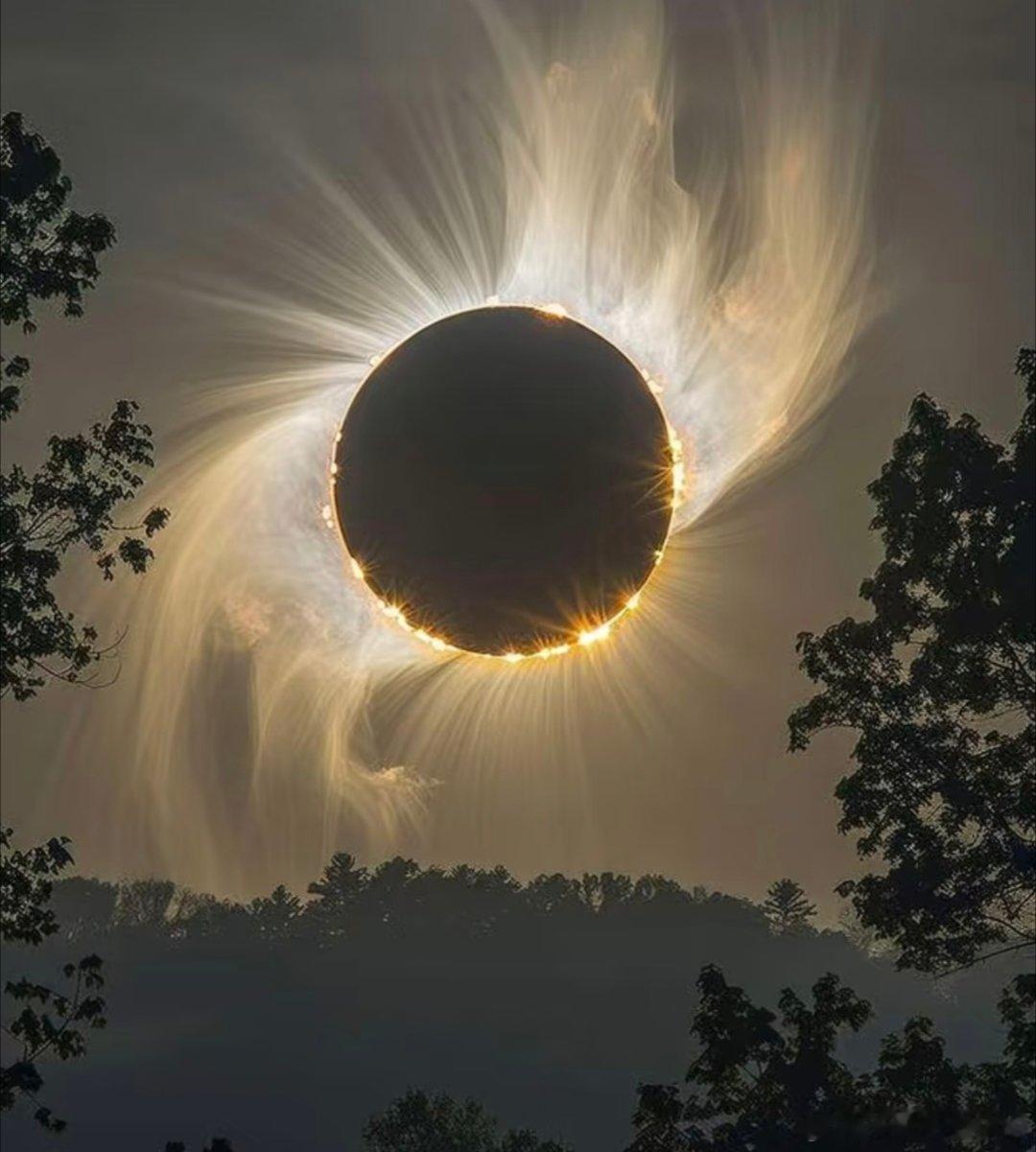 明代兵部尚书郑晓所著《今言》记载了嘉靖二十七年（1548年）的天象异事。这部成书