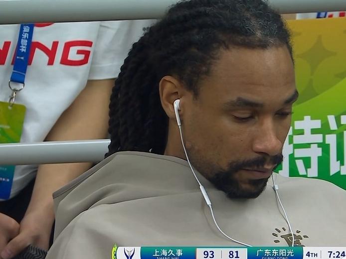 CBA最新消息：据豪友记最新采访前广东男篮球员、现NBL上海玄鸟球员汤杰采访回顾