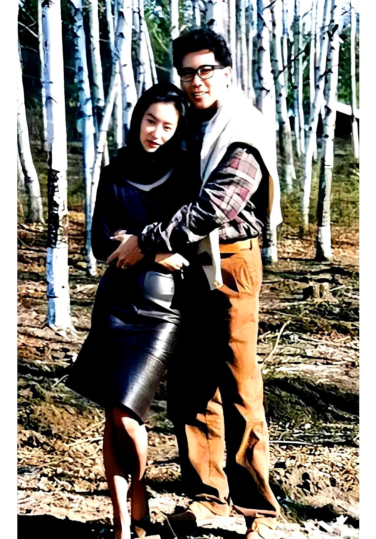 1990年长春的白桦林，没人觉得他俩会散。那年36岁的林青霞和44岁的秦汉